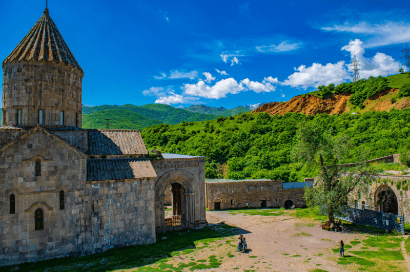 Монастырь Татев-одно из чудес Армении