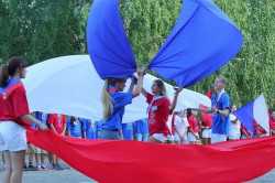 Школьников и студентов приглашают к участию в фоточеллендже, приуроченному ко Дню Государственного флага России