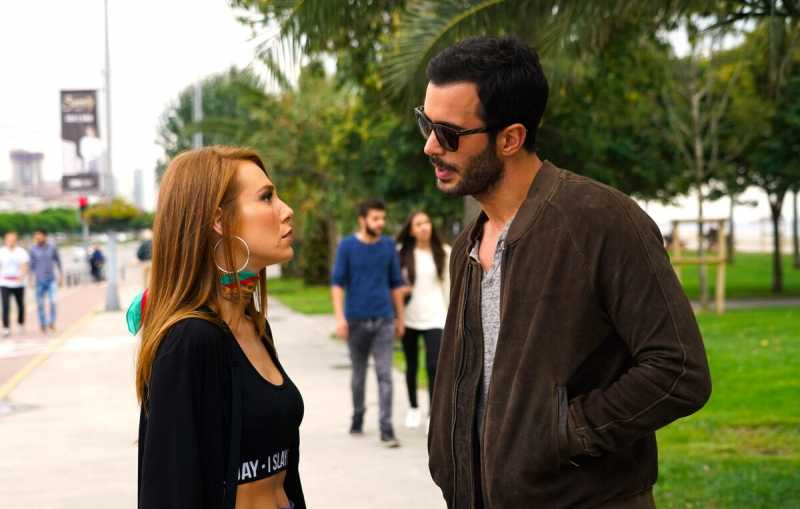 Топ 5 лучших турецких фильмов и сериалов с Барышом Ардучем