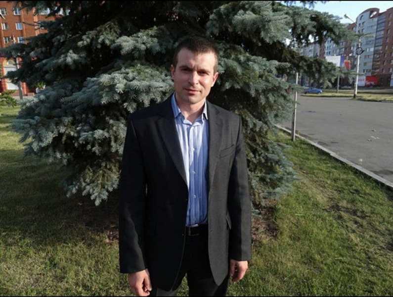В Челябинске суд отправил под арест полицейского, который помогал черным риелторам