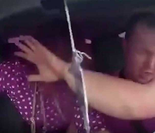Водитель такси не подал в суд на девушку-мем, которая требовала отвезти ее в Югорск