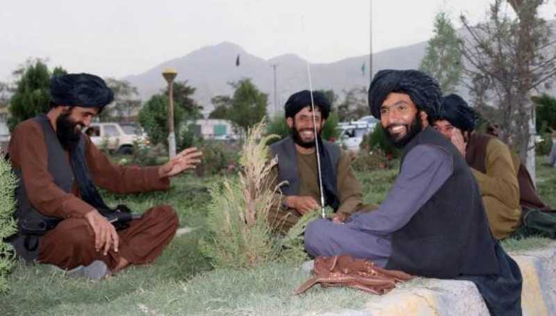 Талибы решили запретить музыку в Афганистане