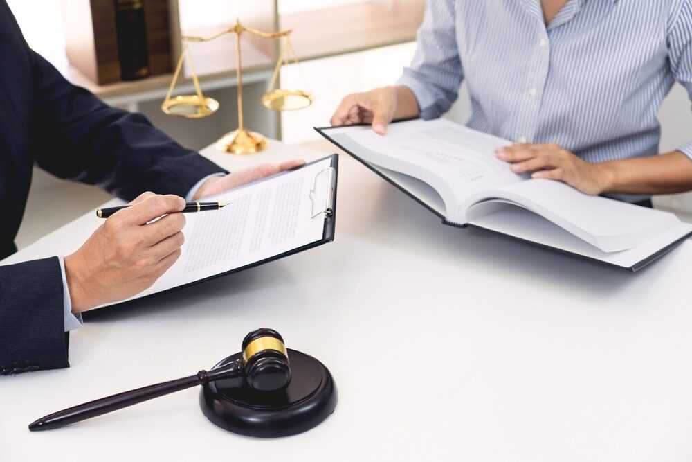 Юридические услуги: почему необходимо довериться профессионалам?