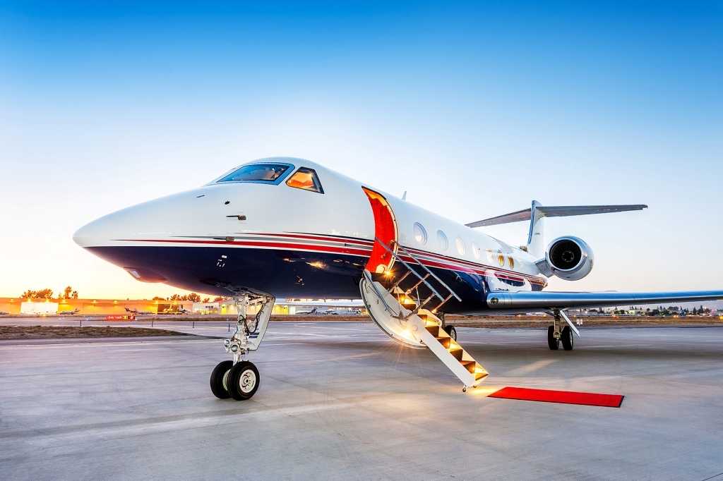 Аренда частного самолета Джет Шеринг в Лондон: преимущества и особенности