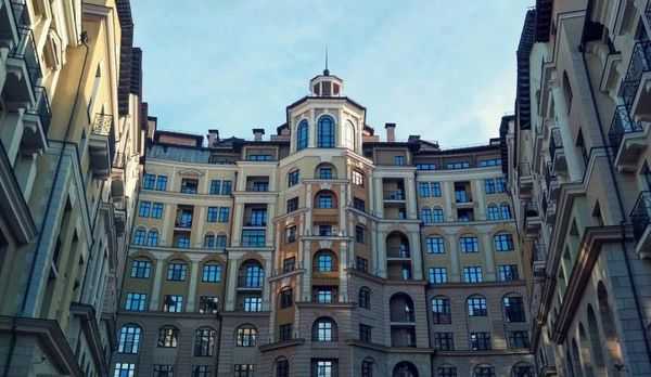Как купить элитное жилье в Москве?